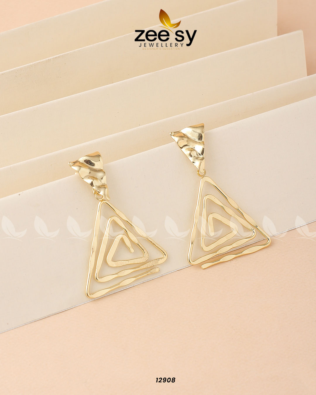 Begonia Earrings Golden