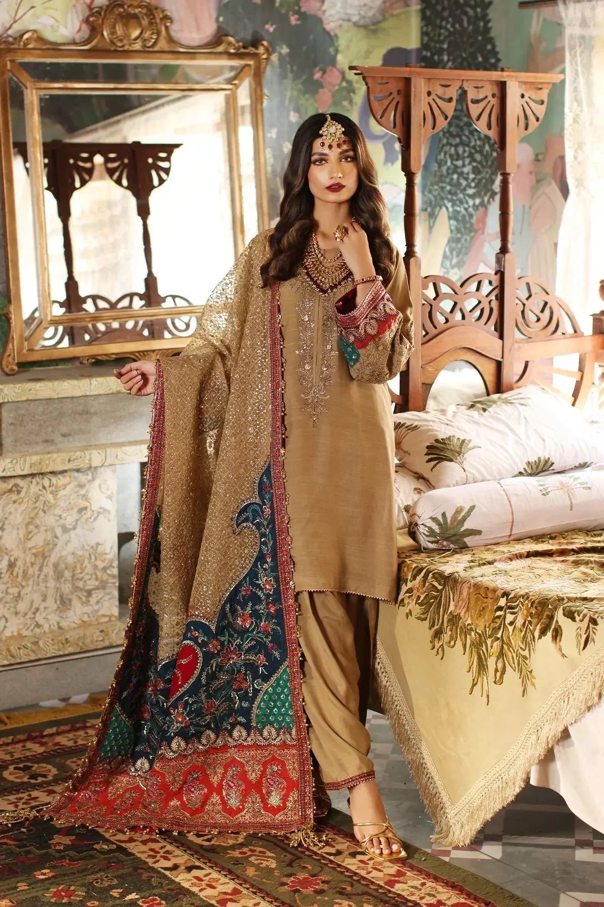 Mina Kashif | Meeral Formals 23 | MKF23-16 - Pakistani Designer Dress - by Mina Kashif | Type: Formal - 100% Original at Saira Sultan