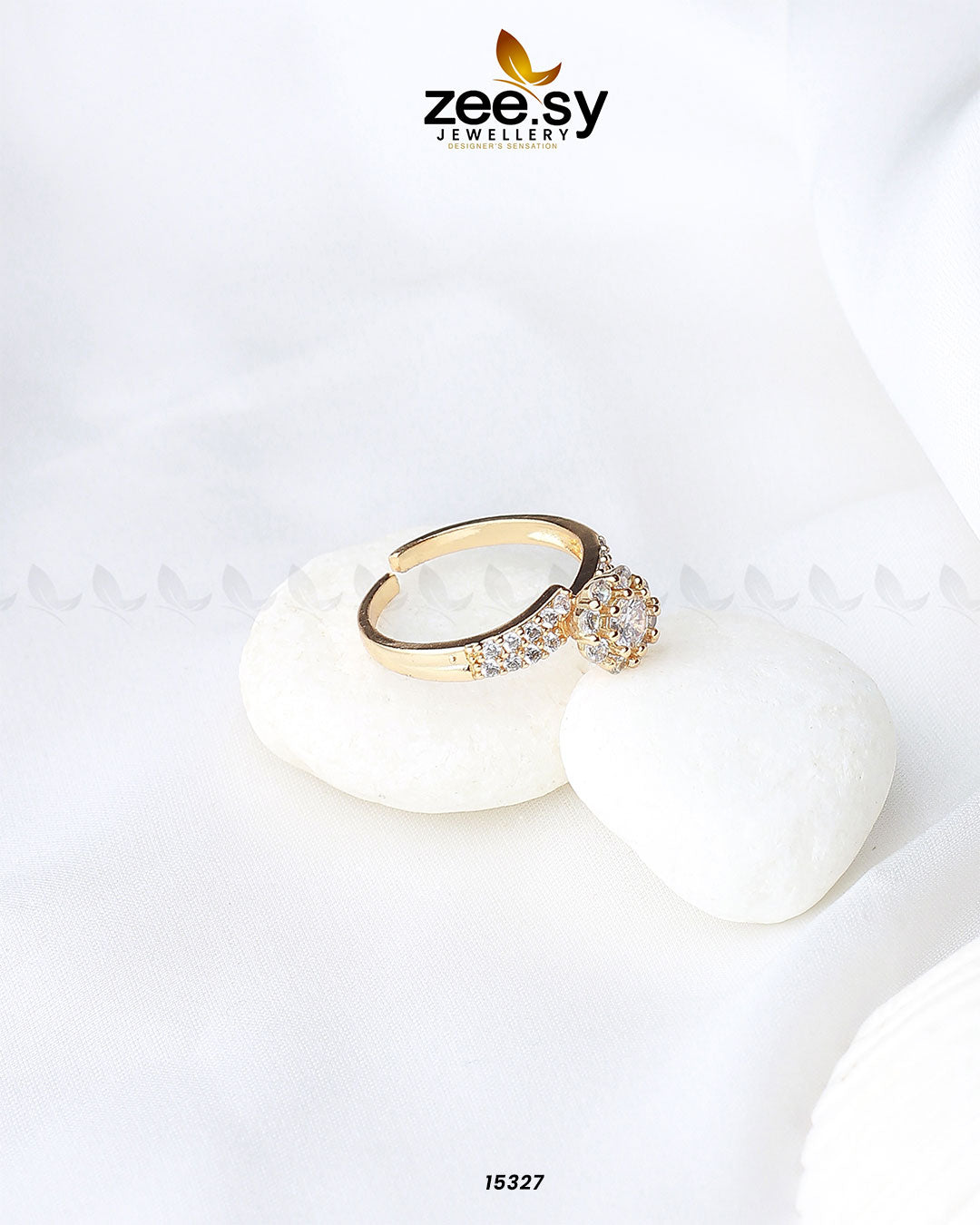 Intricate Flower Ring Golden