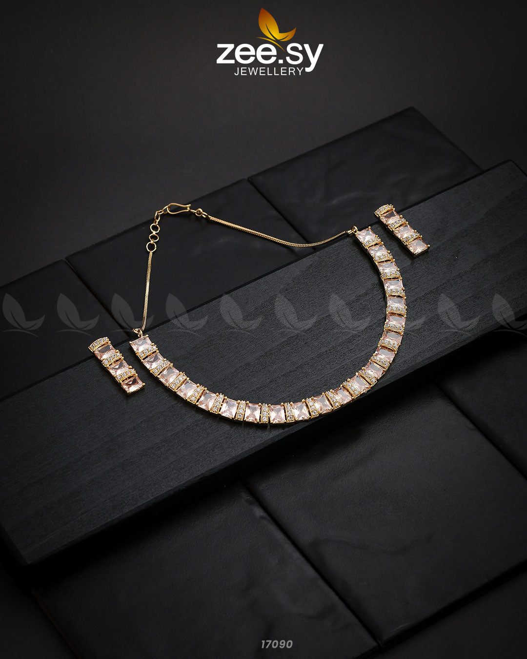 Shimmering Necklace Golden Champhange