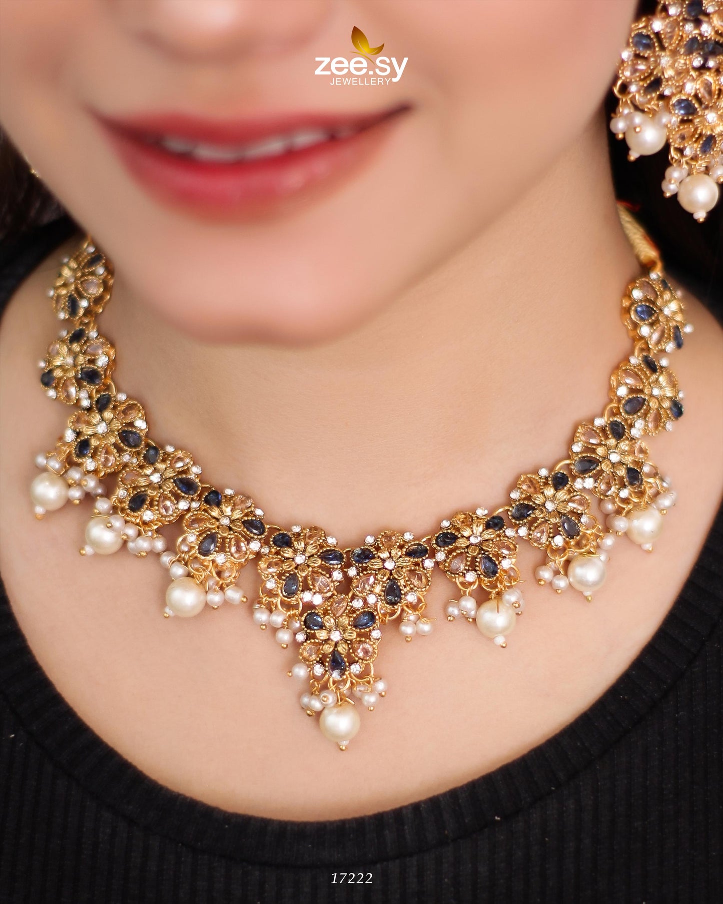 Magnolia Glimmer Necklace Blue