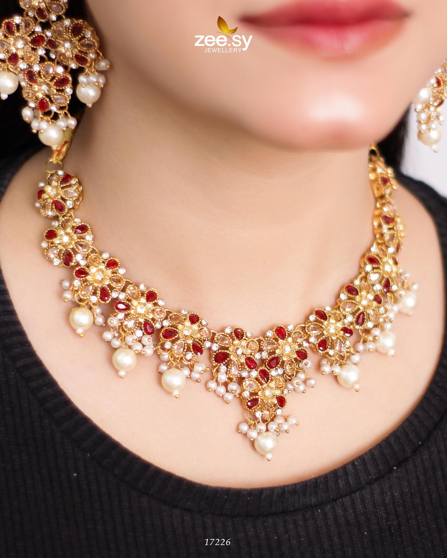 Magnolia Glimmer Necklace Red