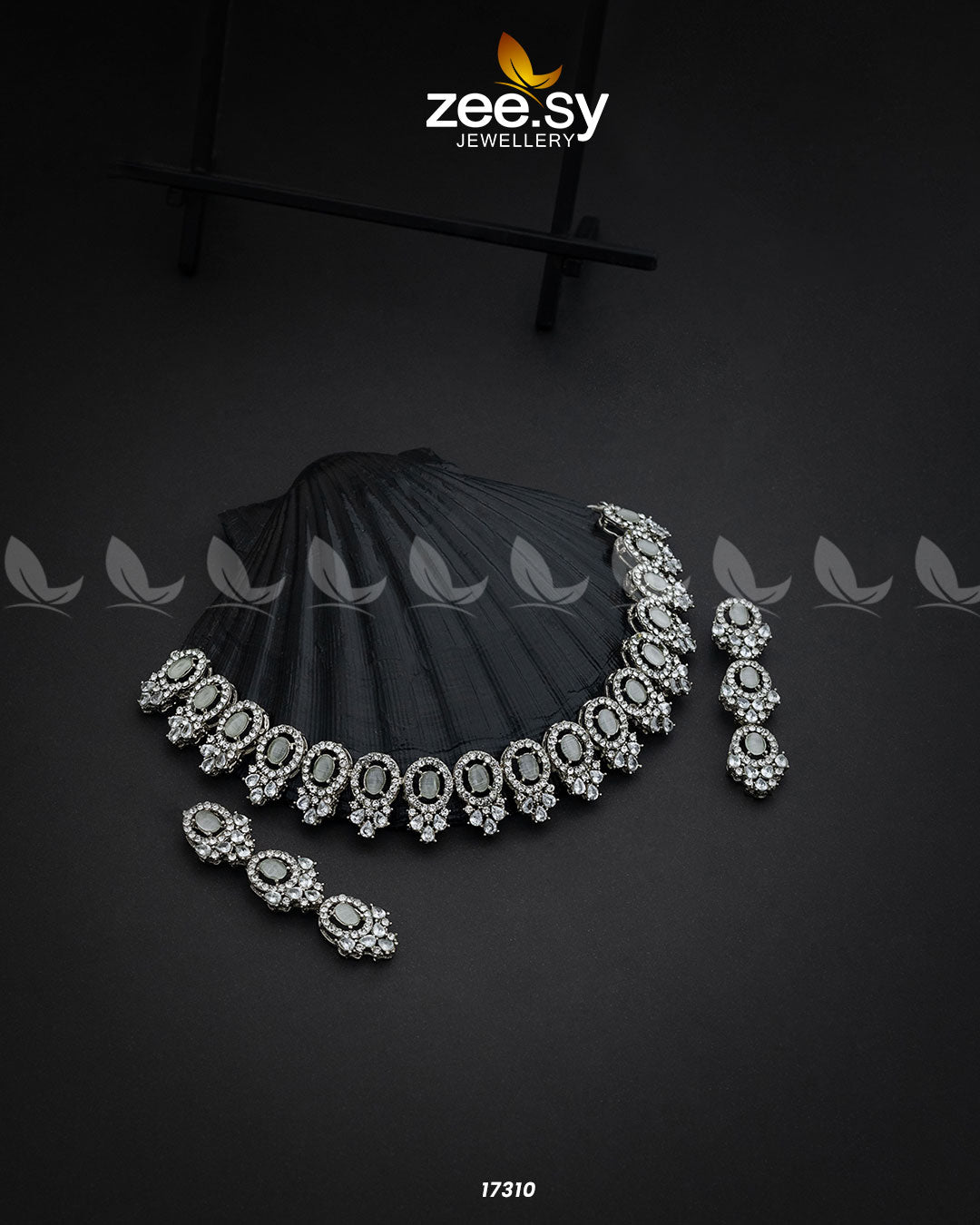 Embellished Necklace Silver