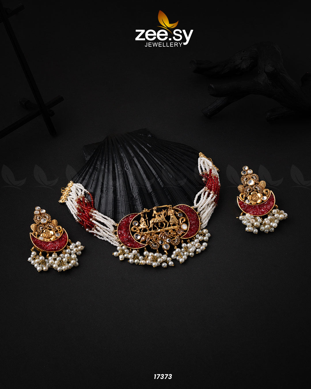 Medallion Necklace Red