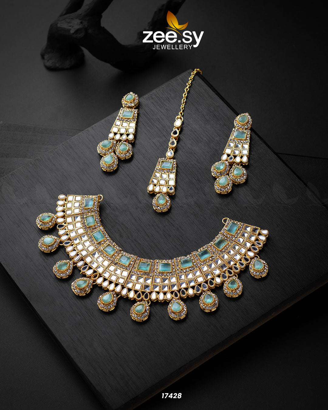 Prestige Necklace Mint Green
