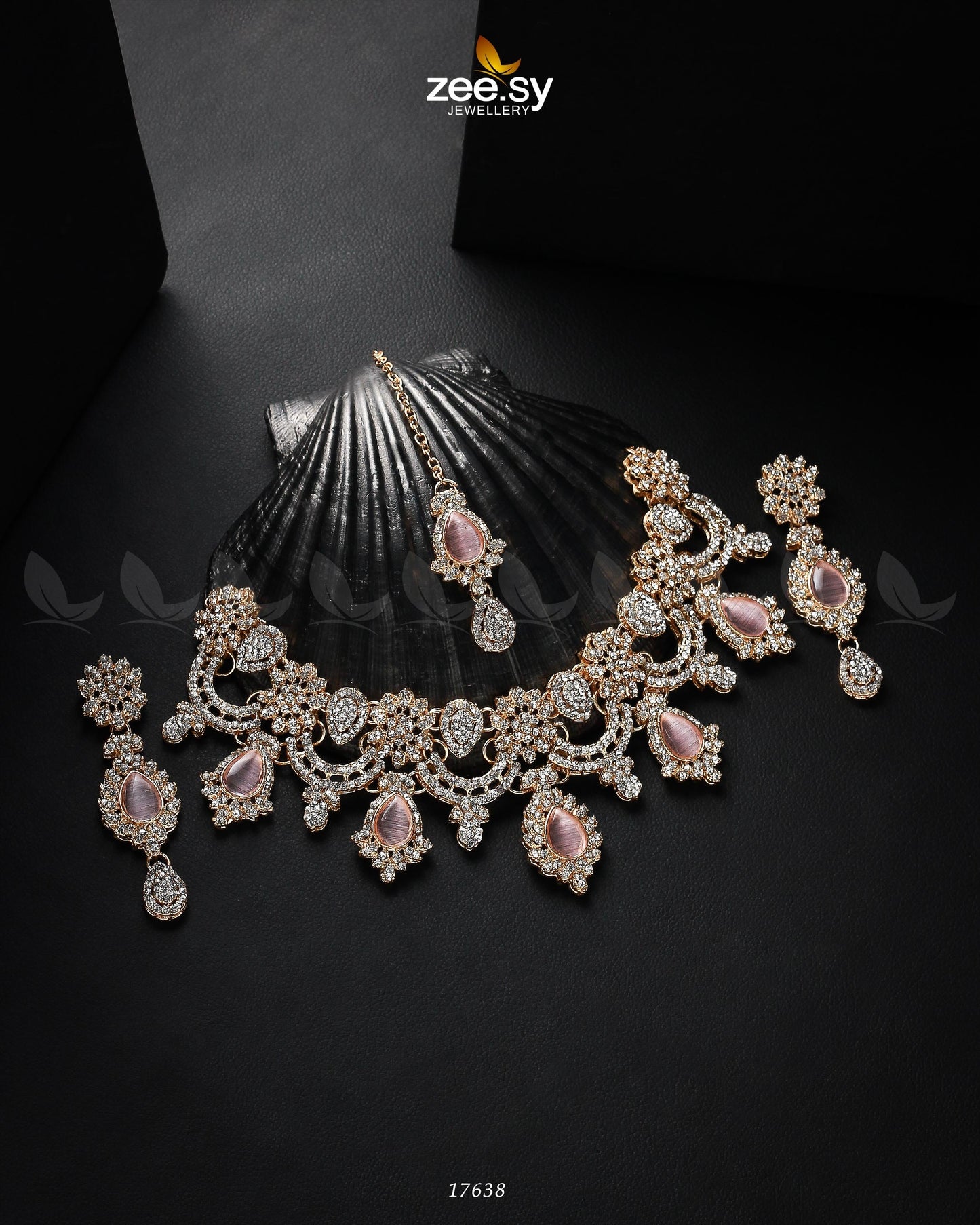 Galactic Necklace Golden Mint Pink