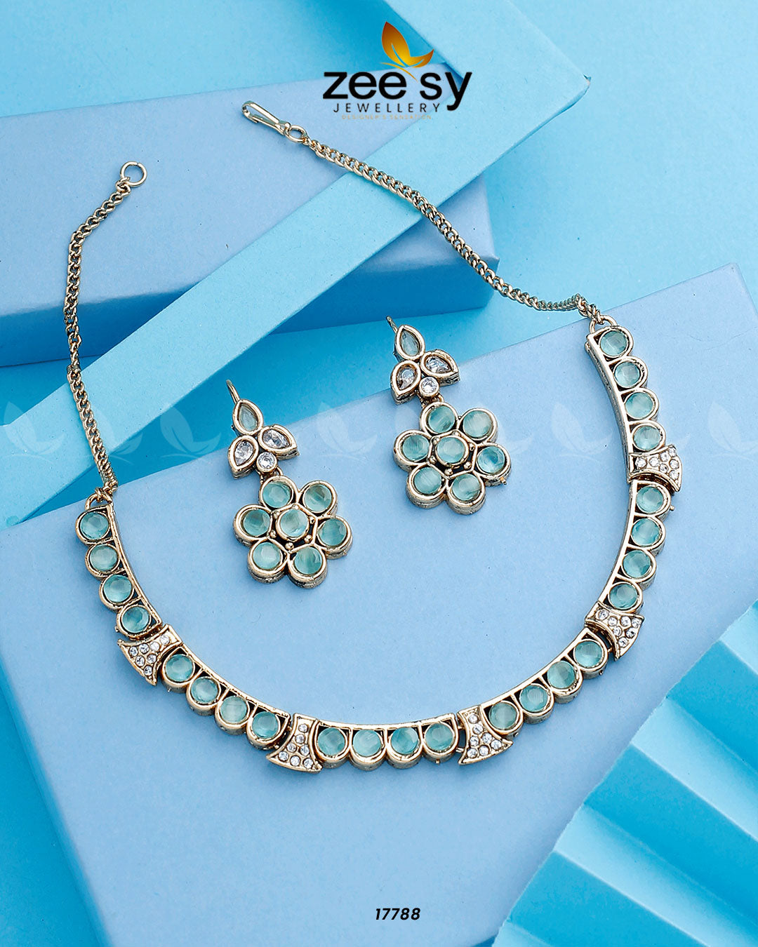 Textured Necklace Golden Mint Green