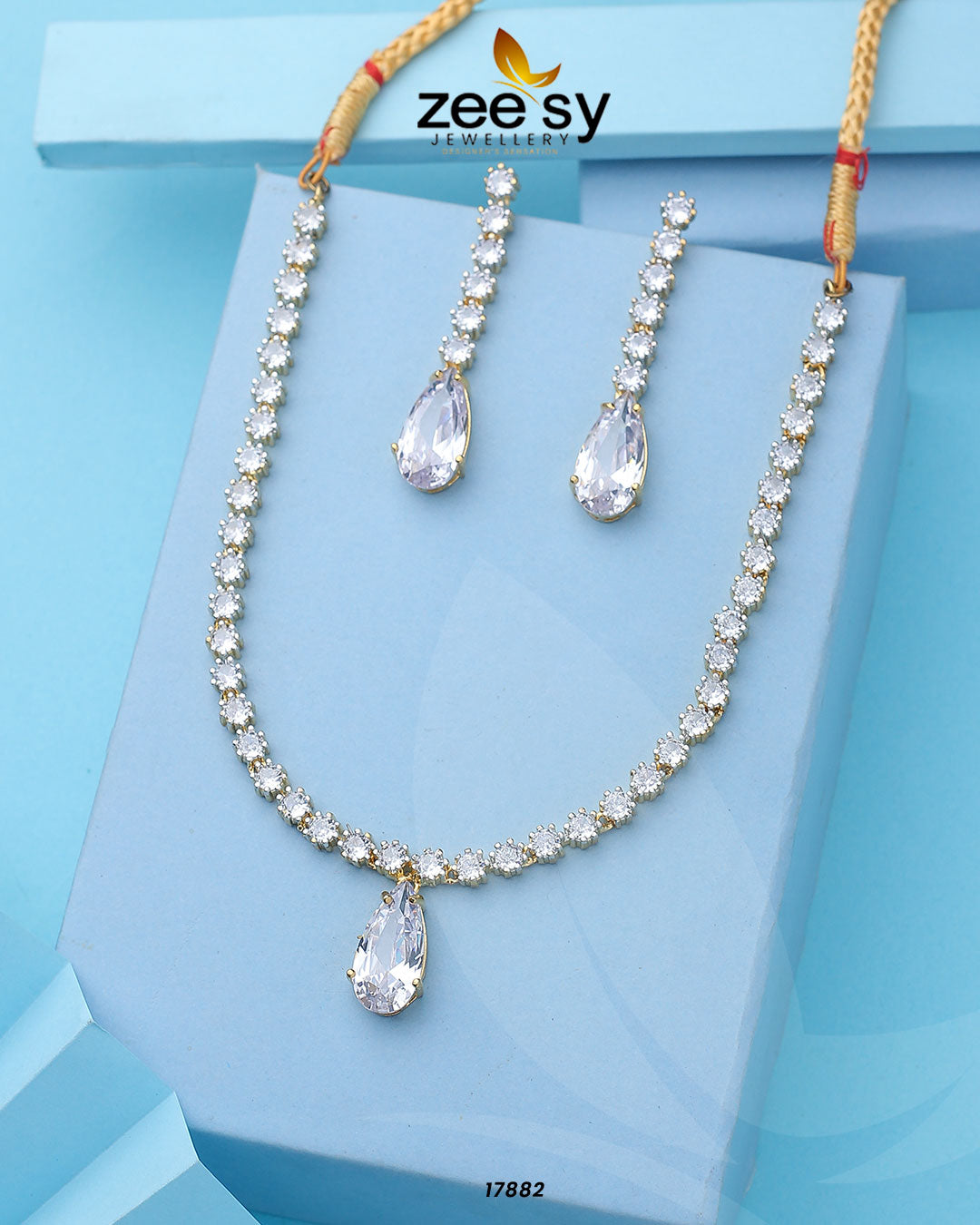 Raffealla's Necklace Golden White