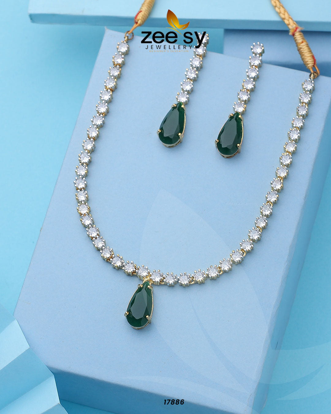 Raffealla's Necklace Golden Bottle Green