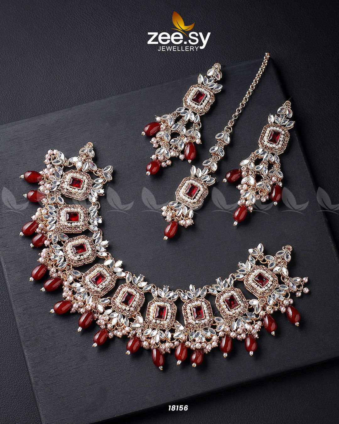 Stephanotis Necklace Set Golden Red