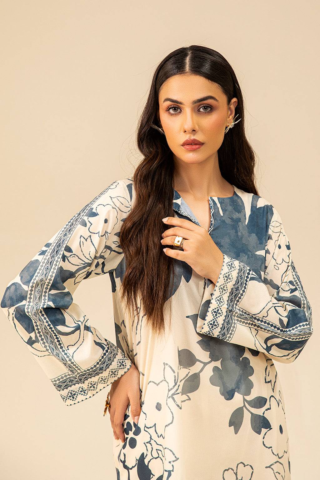 Meeral | Co Ords Sets |MBC-007 - Pakistani Designer Dress - by Meeral | Type: Ladies Clothes - 100% Original at Saira Sultan