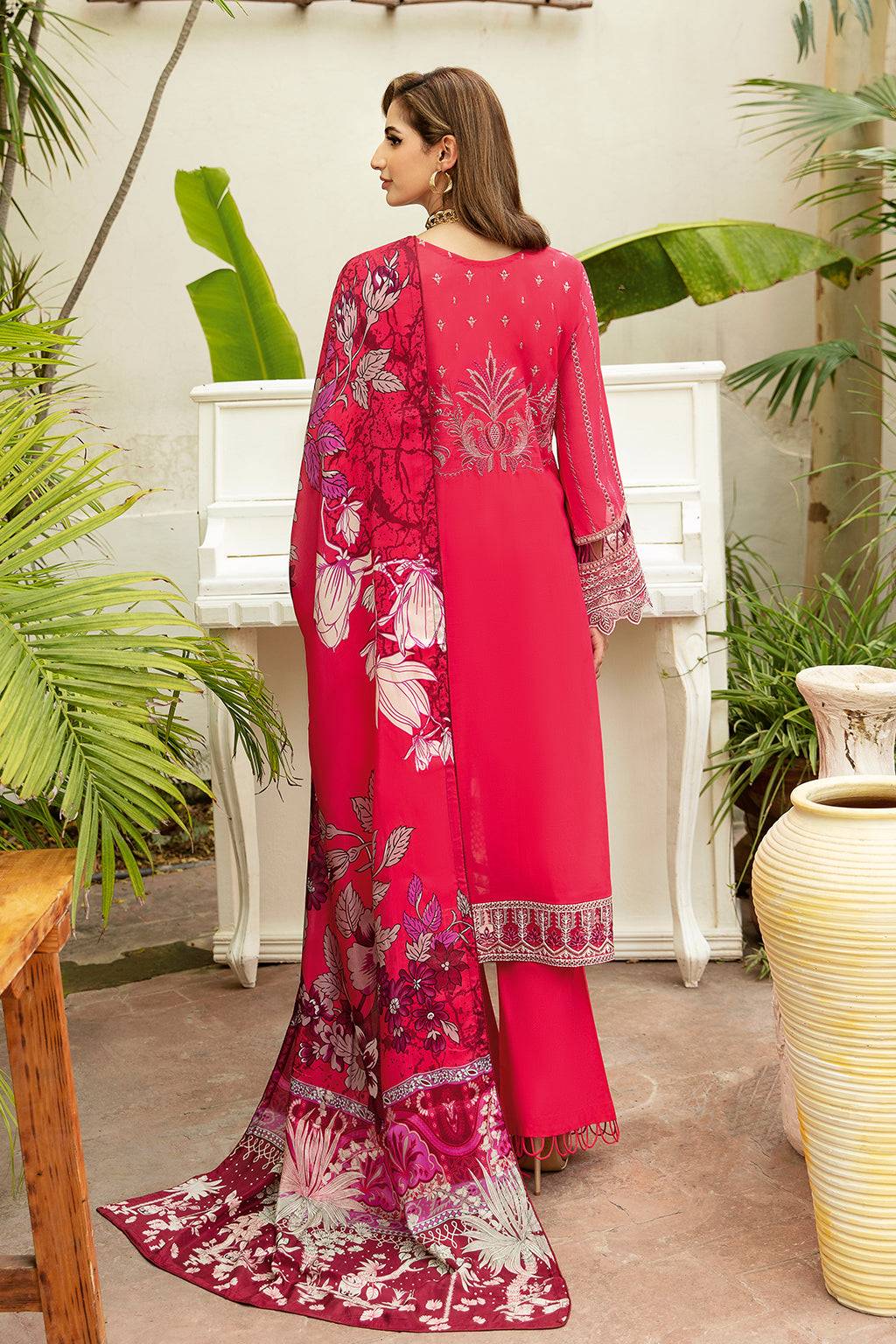Ramsha | Luxury Lawn 24 | Y-810 - Pakistani Designer Dress - by Ramsha | Type: Casuals - 100% Original at Saira Sultan