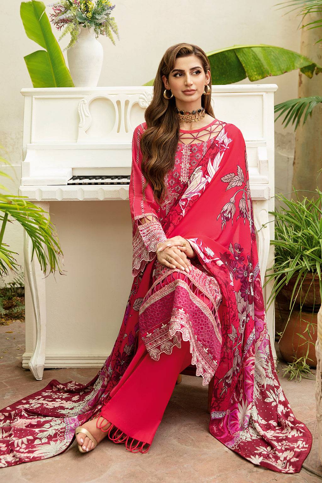 Ramsha | Luxury Lawn 24 | Y-810 - Pakistani Designer Dress - by Ramsha | Type: Casuals - 100% Original at Saira Sultan