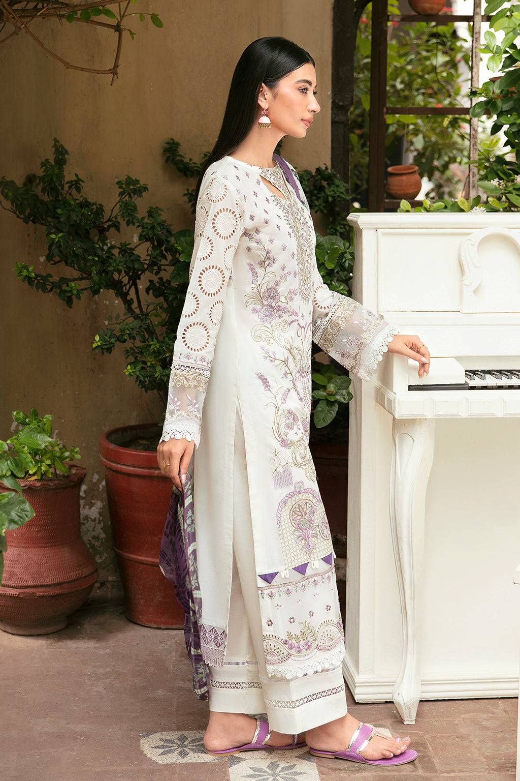 Ramsha | Luxury Lawn 24 | L-809 - Pakistani Designer Dress - by Ramsha | Type: Casuals - 100% Original at Saira Sultan