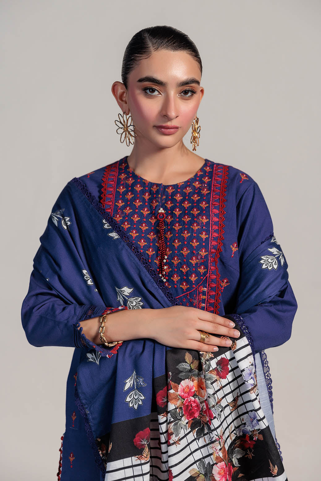 Bonanza Satrangi | Elora 3 Pc (1W24E3P002)