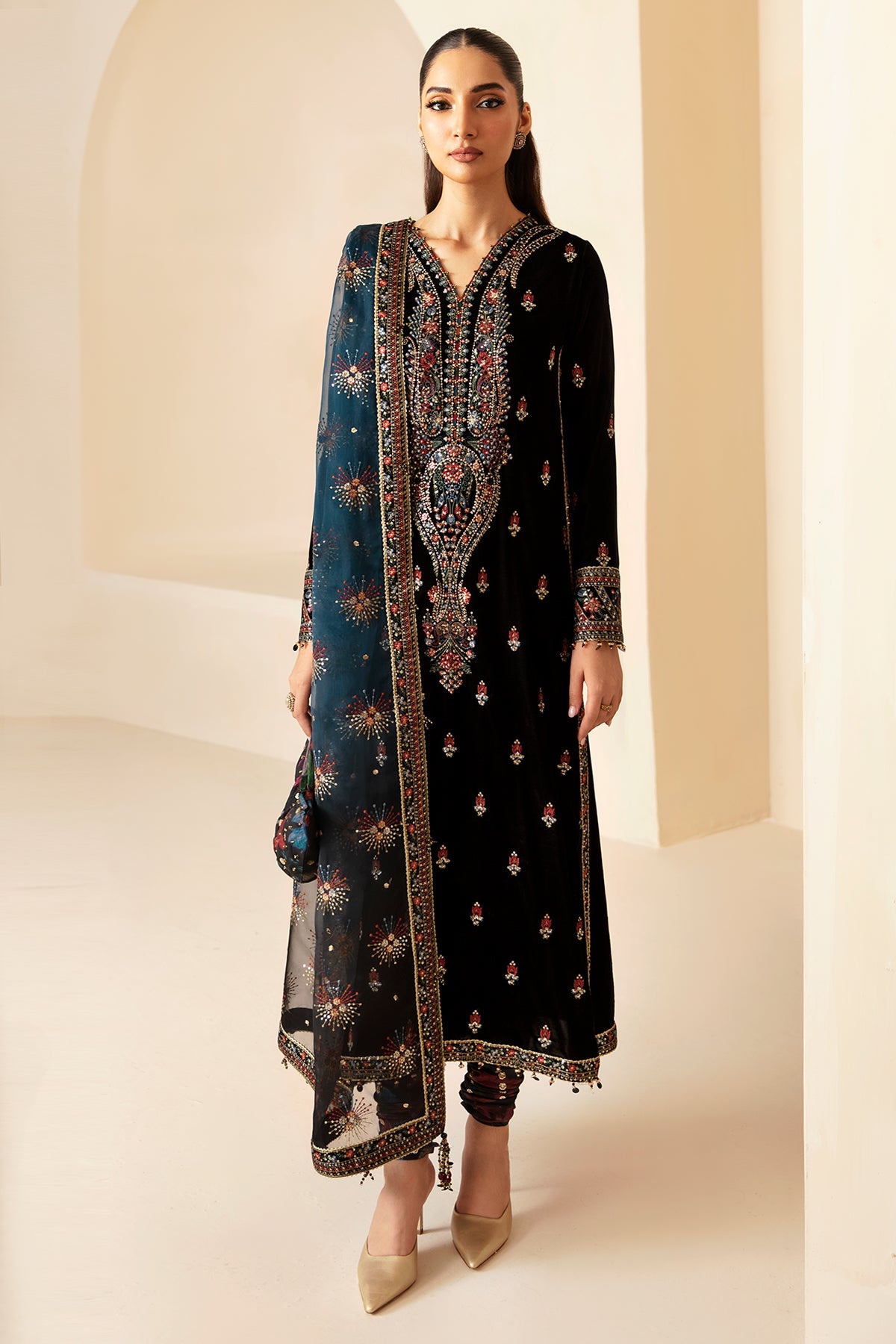 Jazmin | Velvet Edit 24 | Velvet Formal VF-2028 - Pakistani Designer Dress - by Jazmin | Type: Formal - 100% Original at Saira Sultan