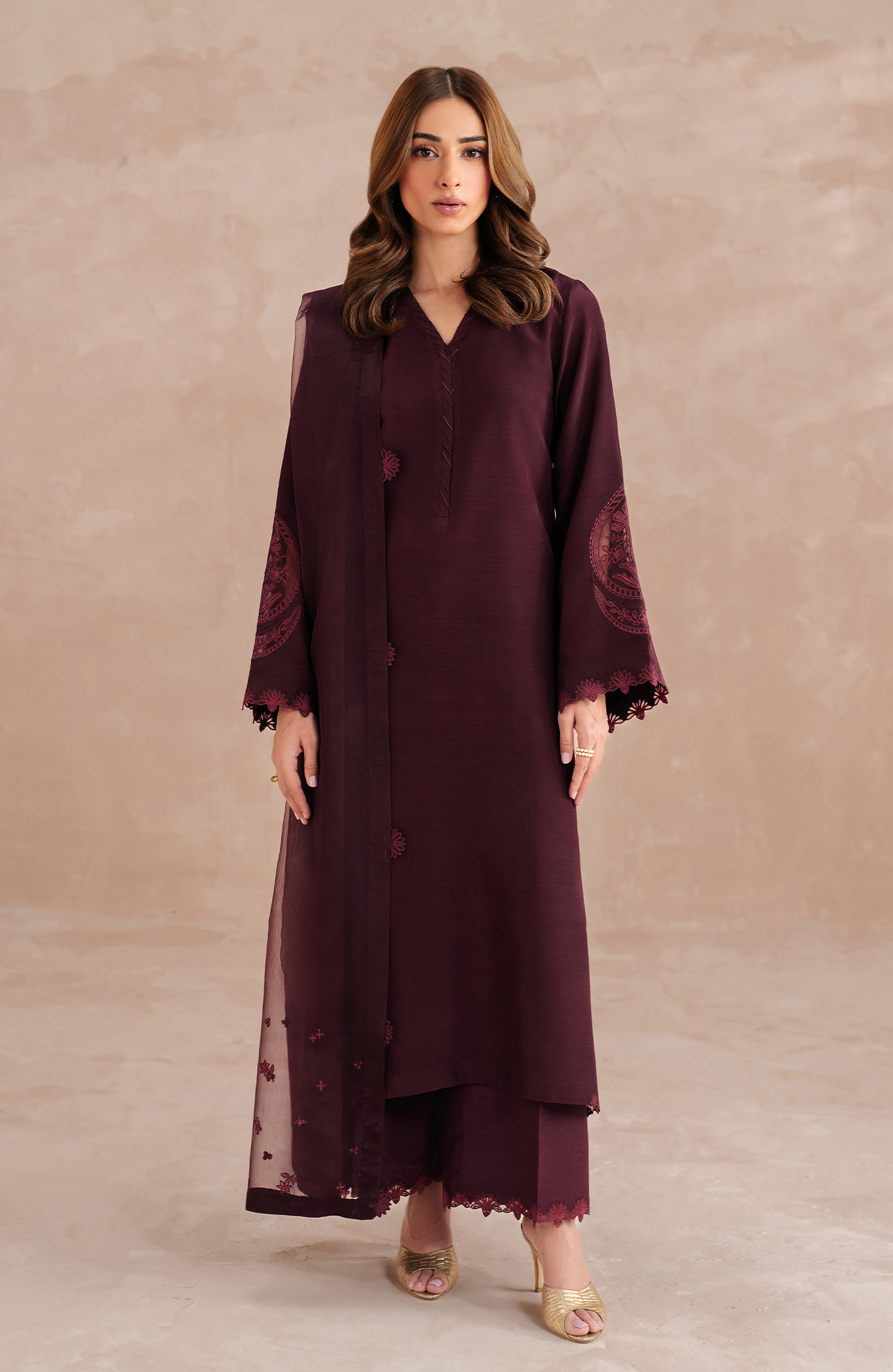 Seran | Eid Luxe Pret 25 | ARLEEN XS Burgundy Raw Silk