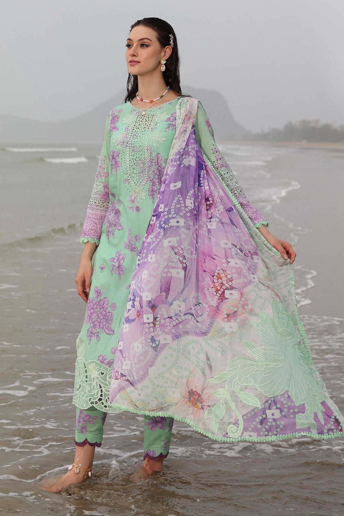 Nureh | Gardenia Embroidered Lawn 25 | NSG-174 XS IceBery Green Lawn
