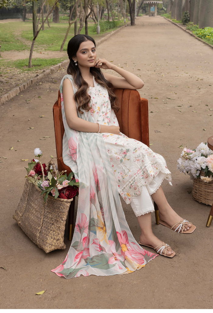 Humdum | Eden Garden 25 | Eden Garden - D08 L Ivory Lawn