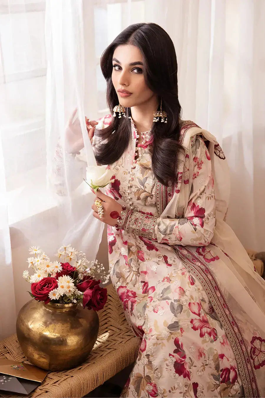 Iznik | Nani Ka Ghar | NKG-05 - Pakistani Designer Dress - by Iznik | Type: Luxury - 100% Original at Saira Sultan