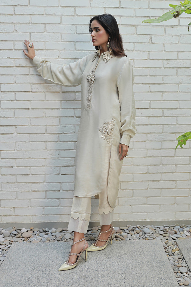 Wardha Saleem | Luxury Pret Traditional Wear | MIA XL Off White Korean Raw Silk