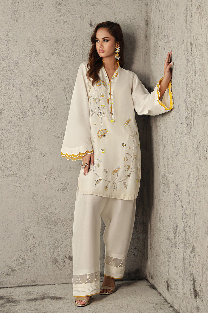Wardha Saleem | Luxury Pret Traditional Wear | SUHA XL Off White Korean Raw Silk