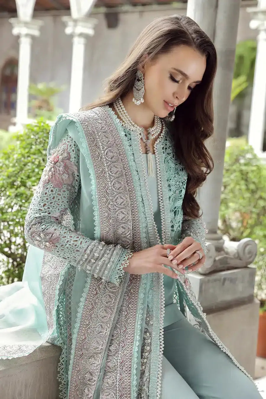 Maryam Hussain | Raha Luxury Festive 23 | Alara - Pakistani Designer Dress - by Maryam Hussain | Type: Bridal - 100% Original at Saira Sultan