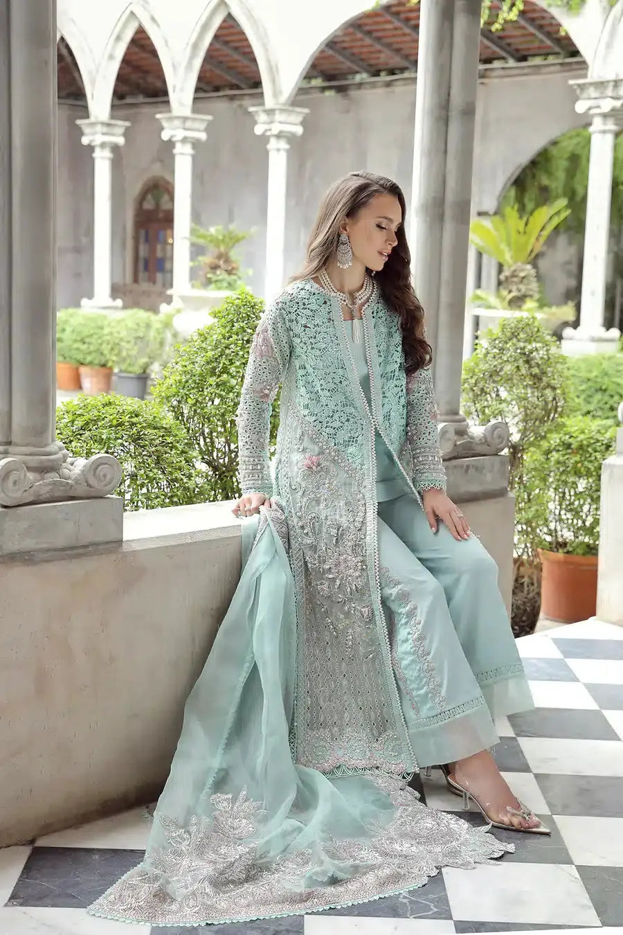 Maryam Hussain | Raha Luxury Festive 23 | Alara - Pakistani Designer Dress - by Maryam Hussain | Type: Bridal - 100% Original at Saira Sultan