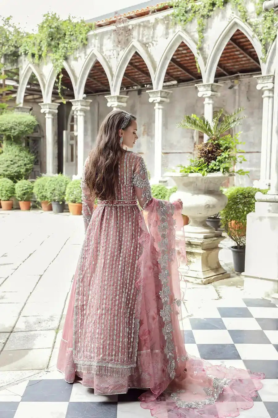 Maryam Hussain | Raha Luxury Festive 23 | Freye - Pakistani Designer Dress - by Maryam Hussain | Type: Bridal - 100% Original at Saira Sultan