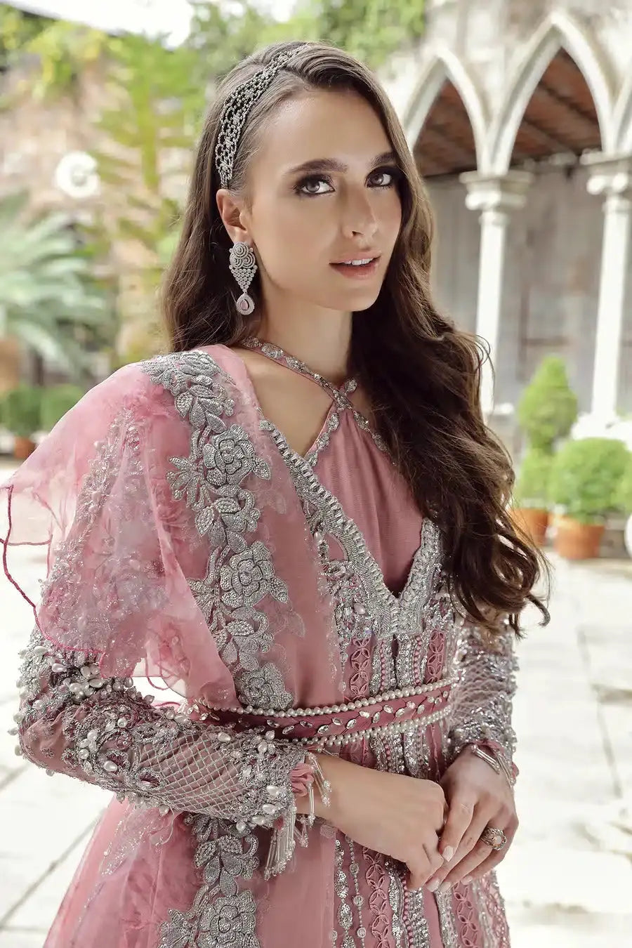 Maryam Hussain | Raha Luxury Festive 23 | Freye - Pakistani Designer Dress - by Maryam Hussain | Type: Bridal - 100% Original at Saira Sultan