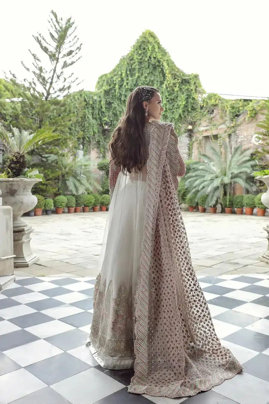 Maryam Hussain | Raha Luxury Festive 23 | Laleh - Pakistani Designer Dress - by Maryam Hussian | Type: Bridal - 100% Original at Saira Sultan