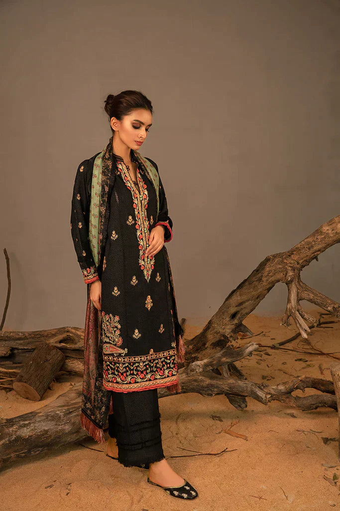 Sobia Nazir | Autumn Winter 23 | 2A - Pakistani Designer Dress - by Sobia Nazir | Type: Luxury - 100% Original at Saira Sultan