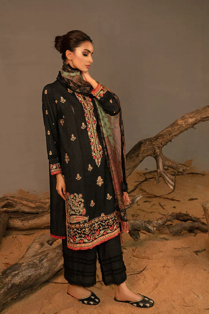 Sobia Nazir | Autumn Winter 23 | 2A - Pakistani Designer Dress - by Sobia Nazir | Type: Luxury - 100% Original at Saira Sultan
