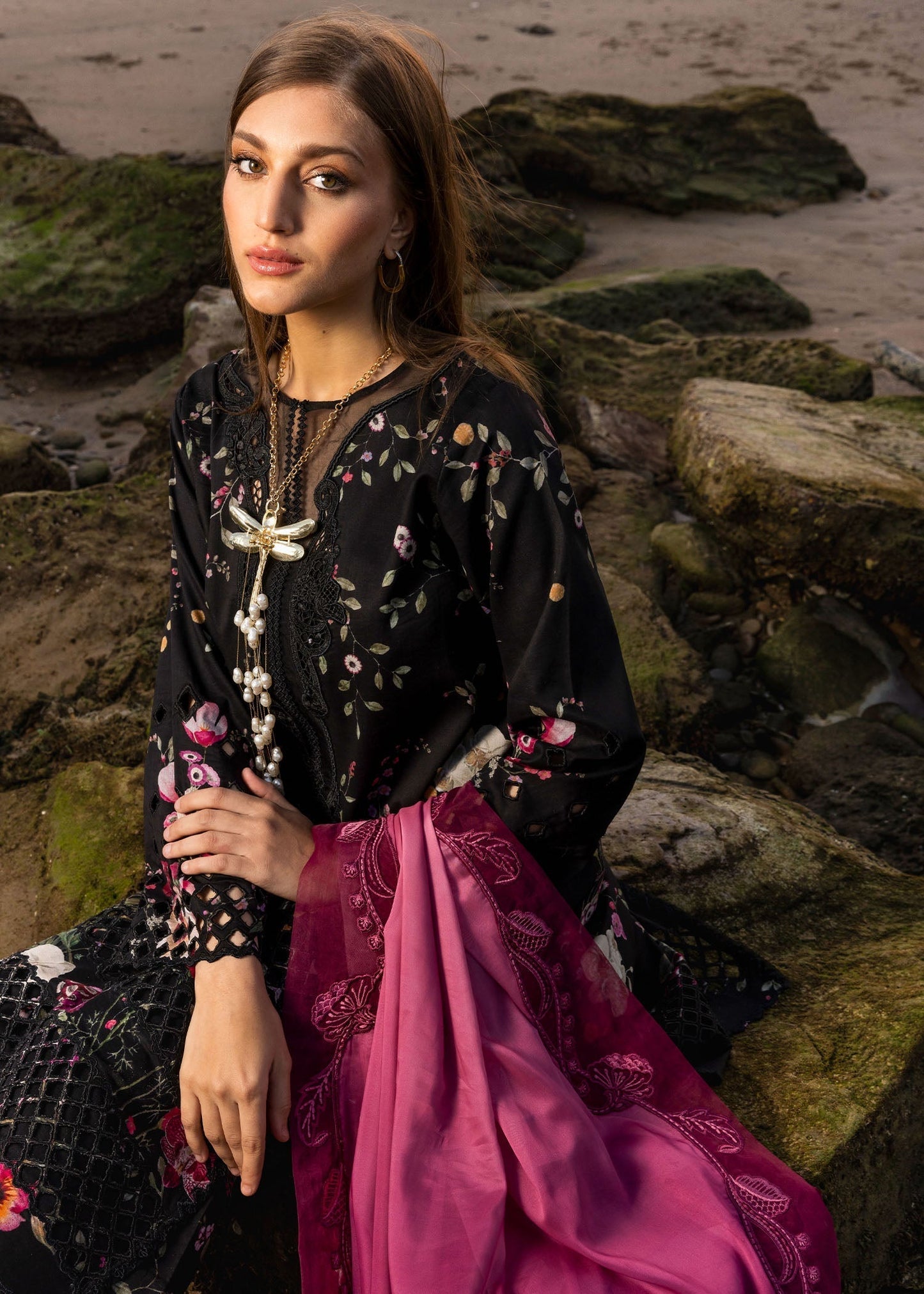 Crimson | Floe by Crimson | Bloom Bold - D4 B M Black Lawn