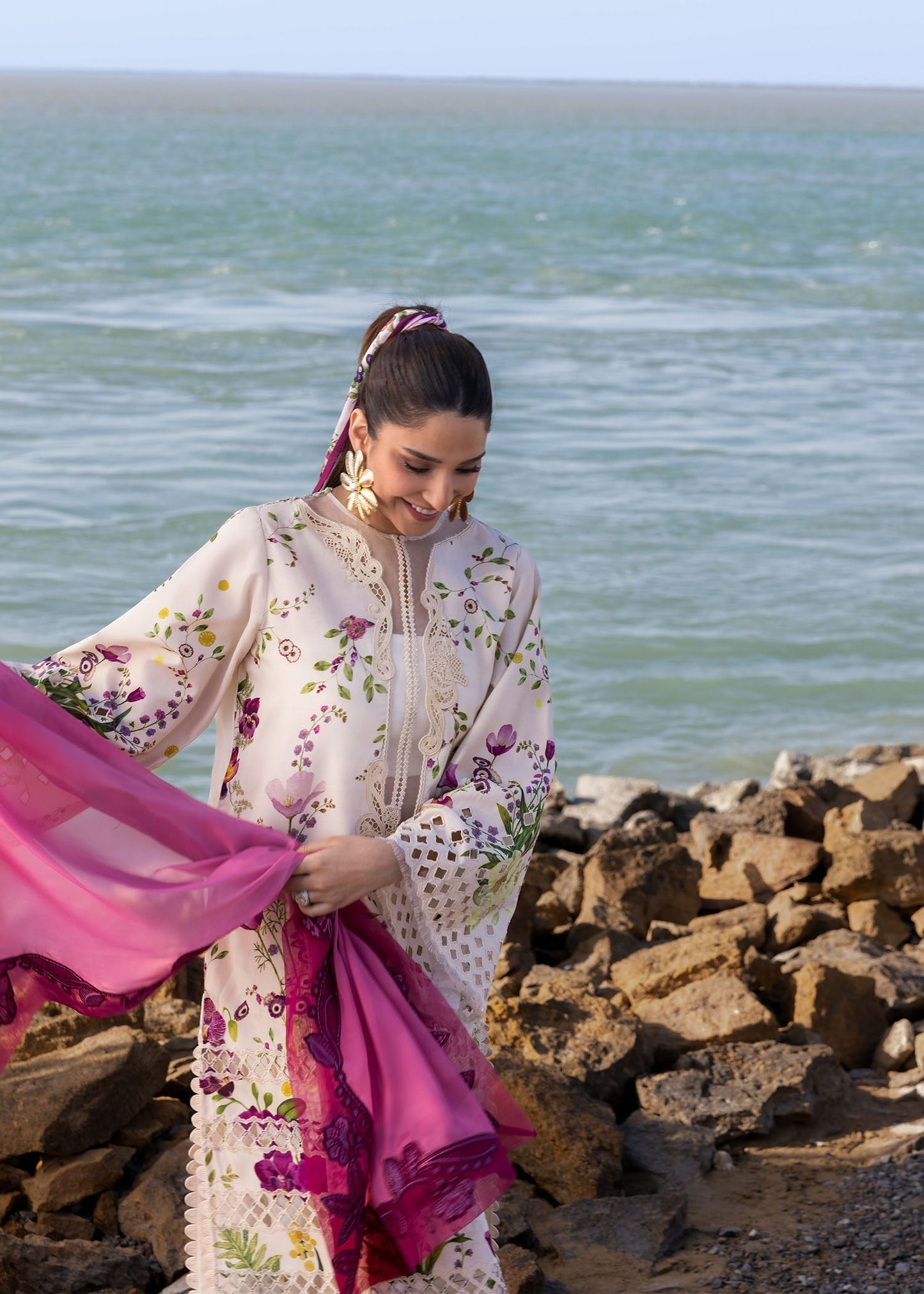 Crimson | Floe by Crimson | Bloom Bold - D4 A L Off White Lawn