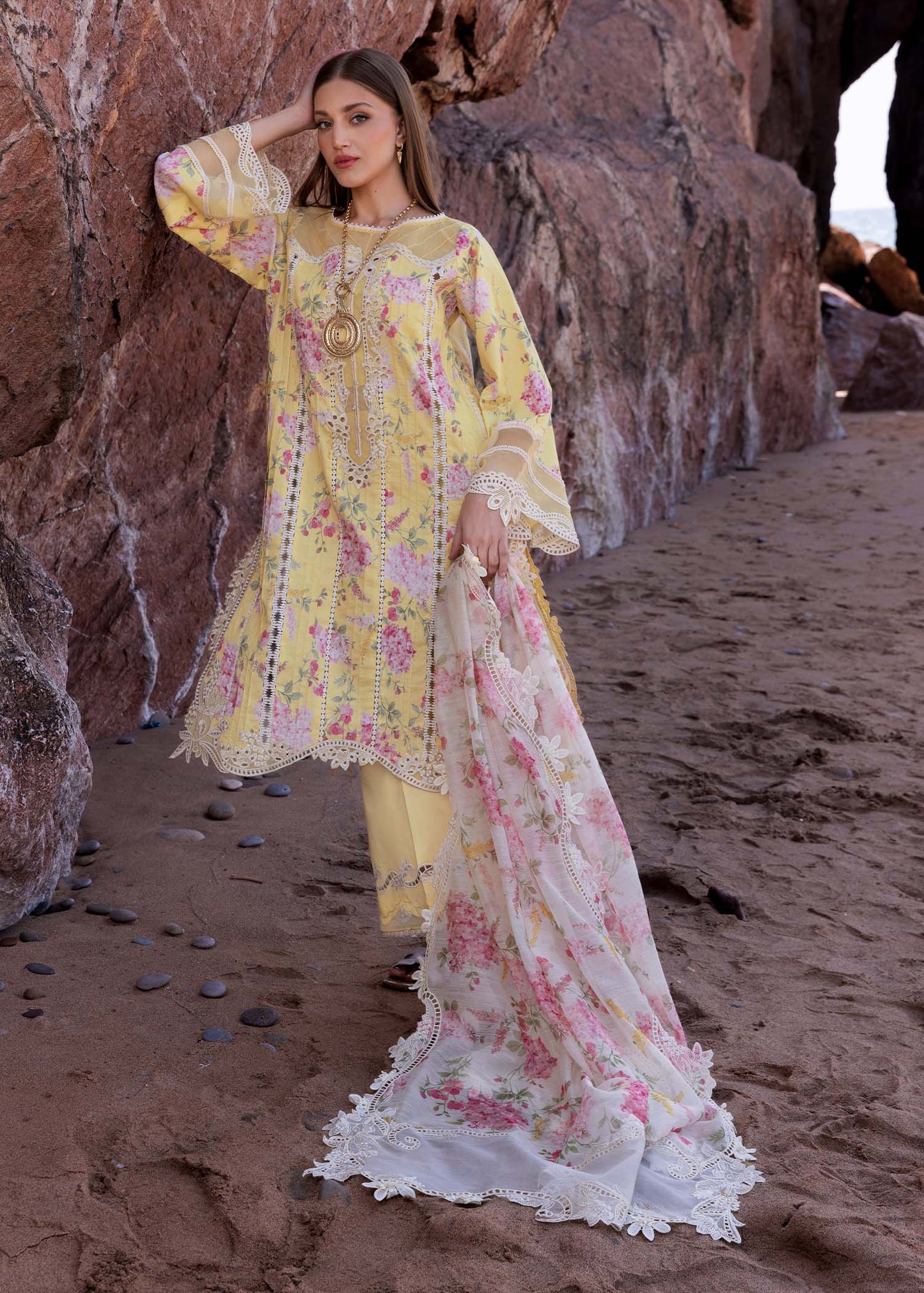 Crimson | Floe by Crimson | Who'S That Girl - D3 A L Yellow Lawn