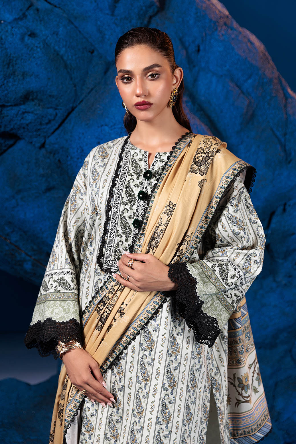 Bonanza Satrangi | Sand Storm 3 Pc (2W24P3P221)