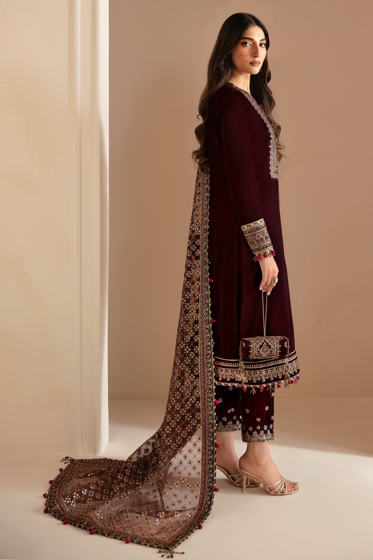 Jazmin | Velvet Edit 24 | Velvet Formal VF-2022 - Pakistani Designer Dress - by Jazmin | Type: Formal - 100% Original at Saira Sultan