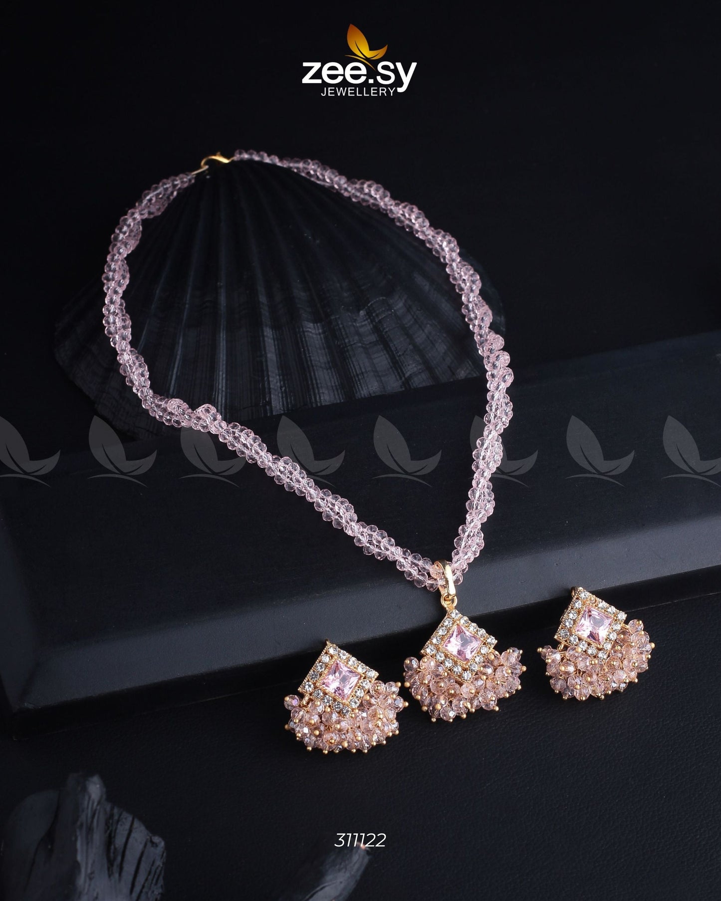 Pendant Necklace Pink