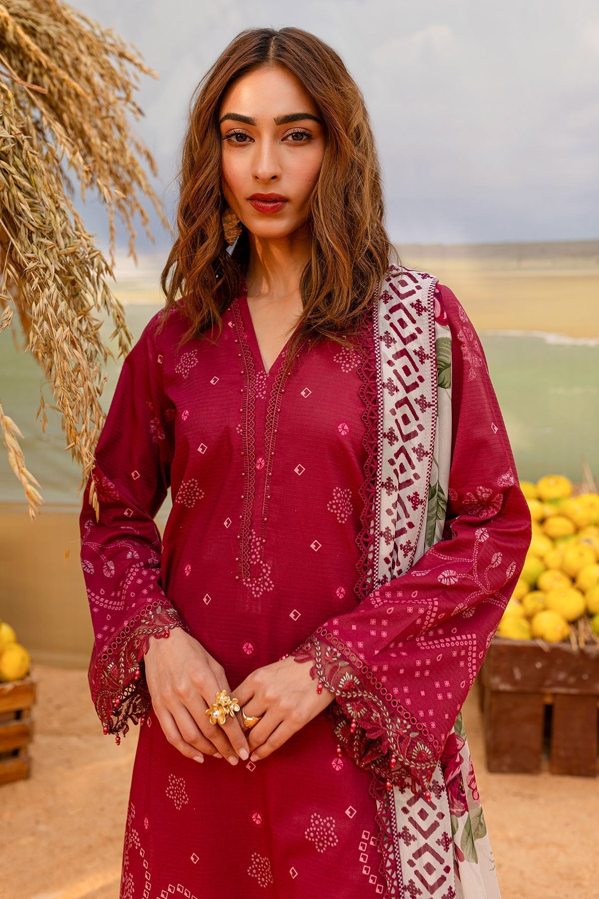 Nureh | Gardenia Lawn 25 | NSG-181 M Haute Red Lawn