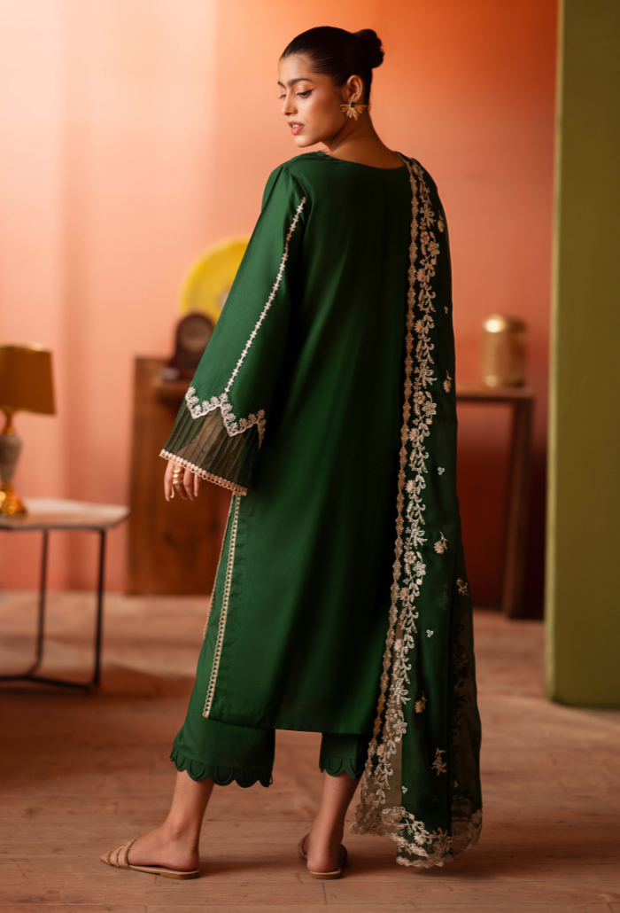 Humdum | Lala Rukh Lawn | Lalarukh - D10 S Bottle Green Lawn