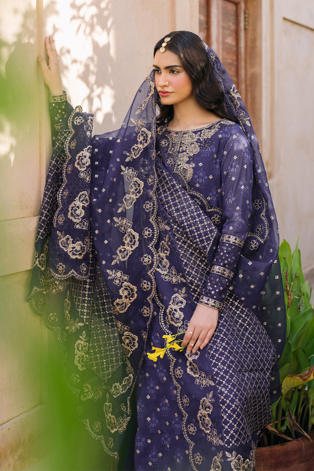 Iznik | Bandhani Formals | UE-325 L Navy Blue Chiffon