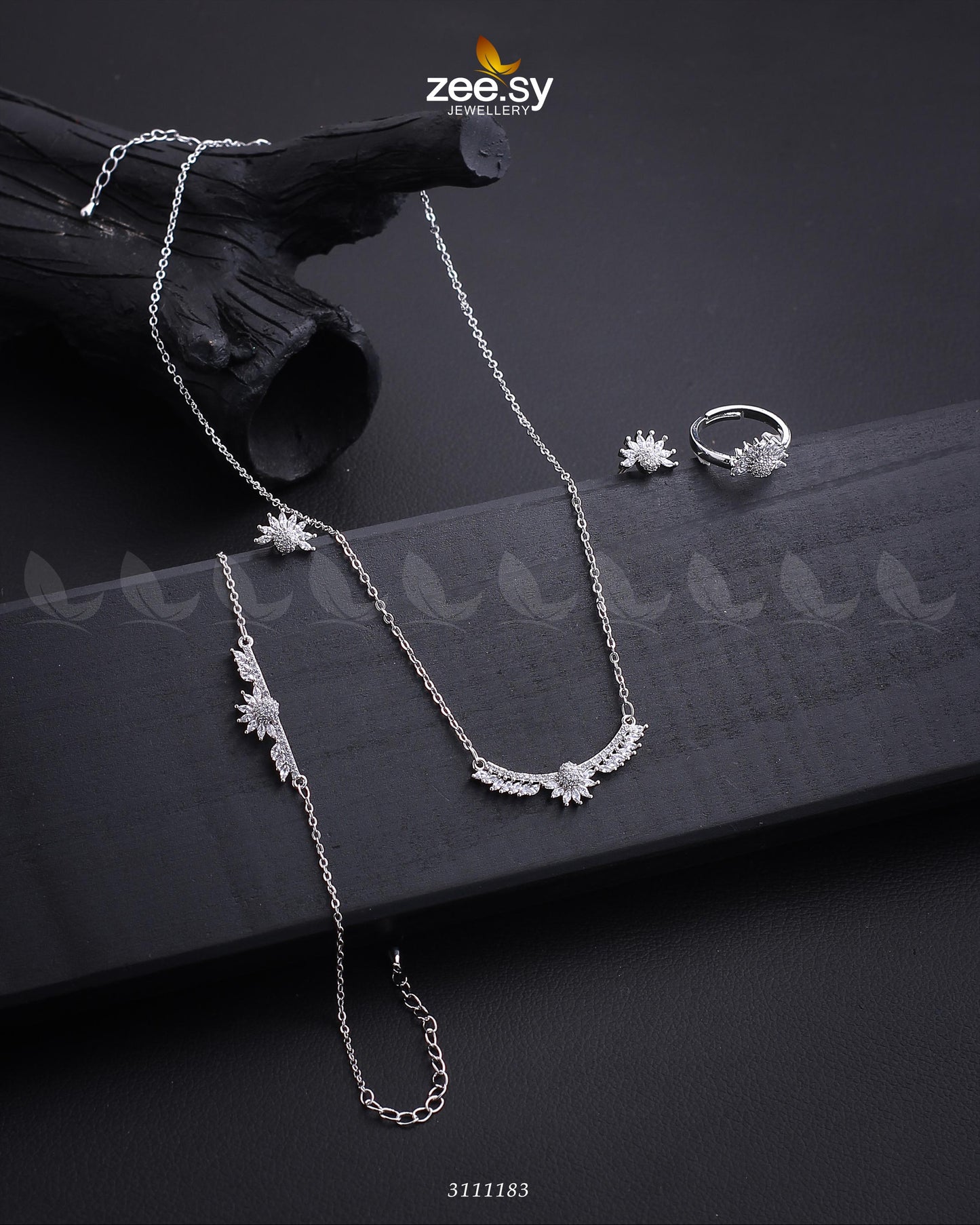 Sparrow Pendant Silver