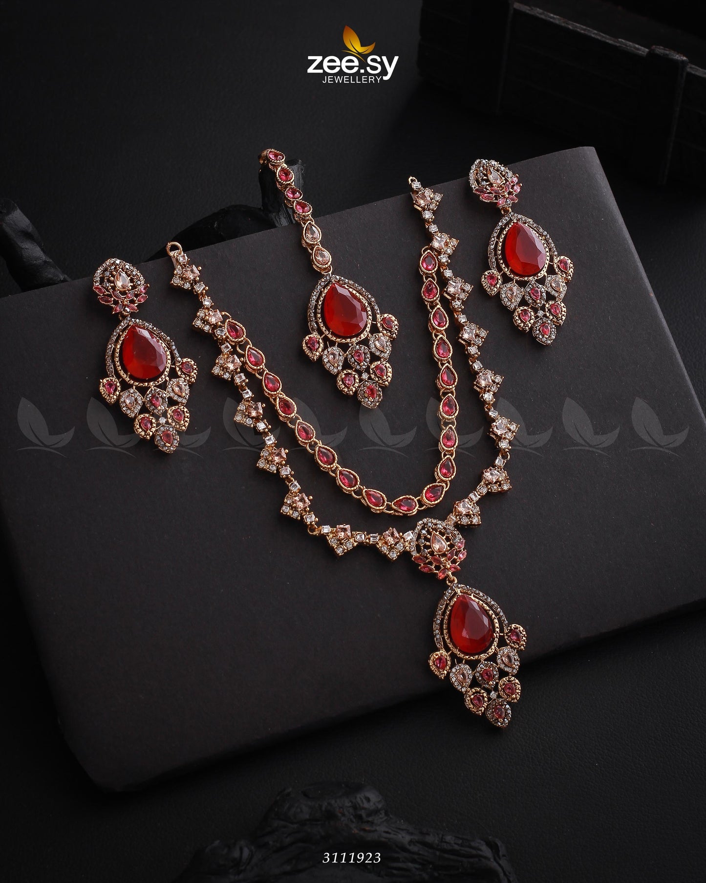 Sushmita Necklace Set Golden Ruby