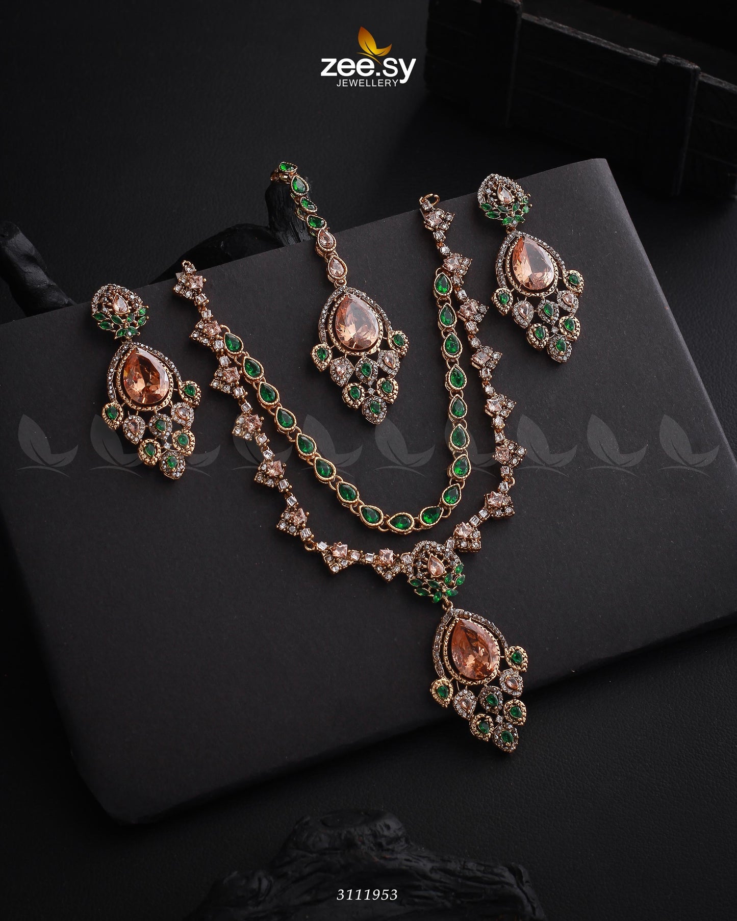 Sushmita Necklace Set Golden Green