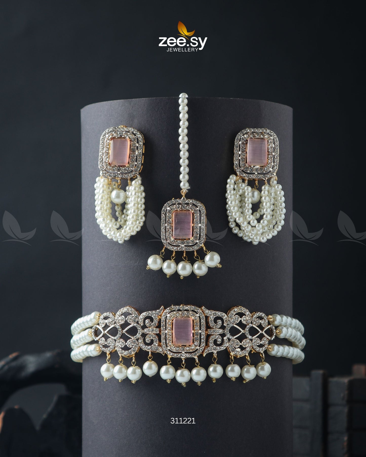 Marasim Choker Necklace Mint pink