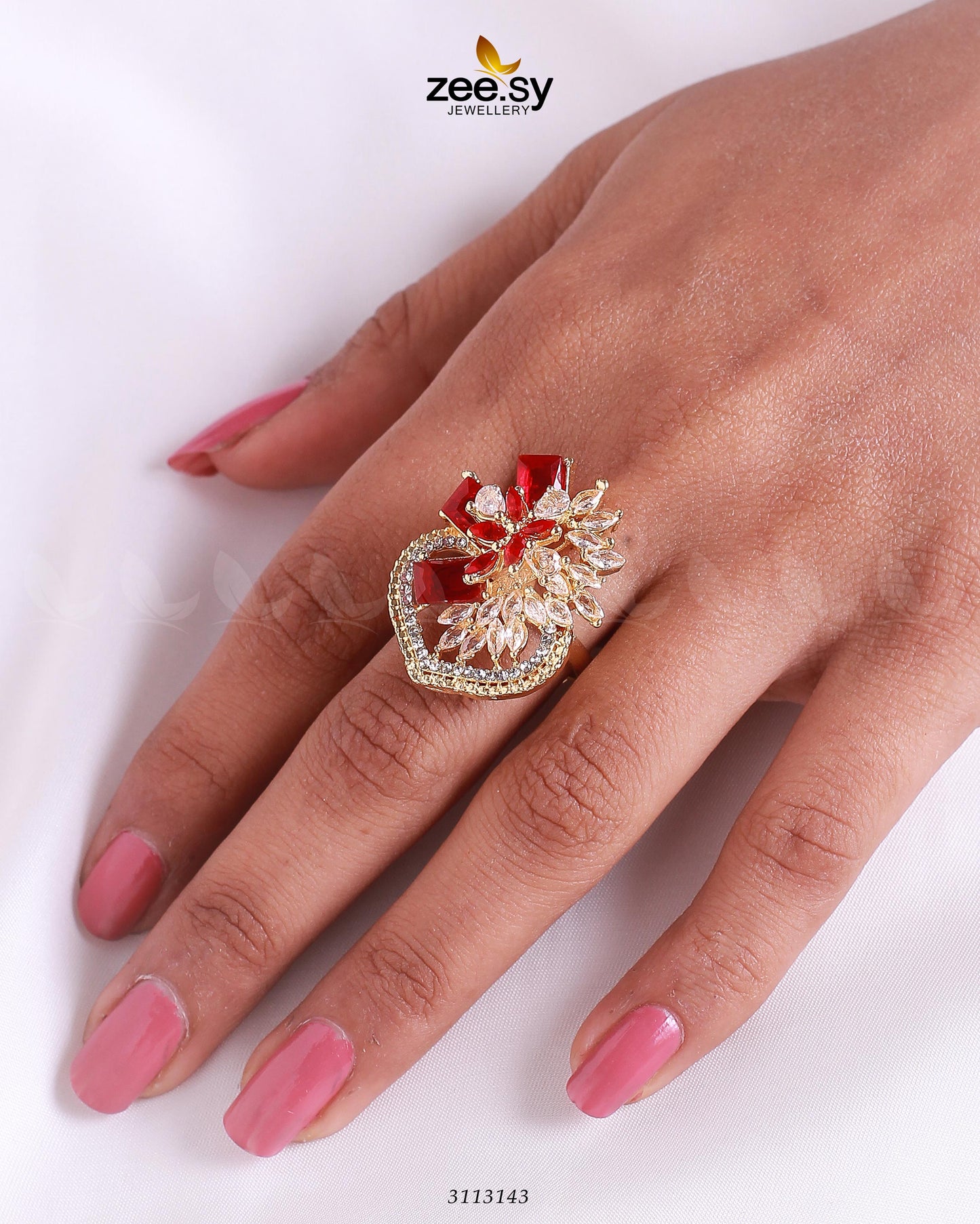Hoya Rings Golden Red