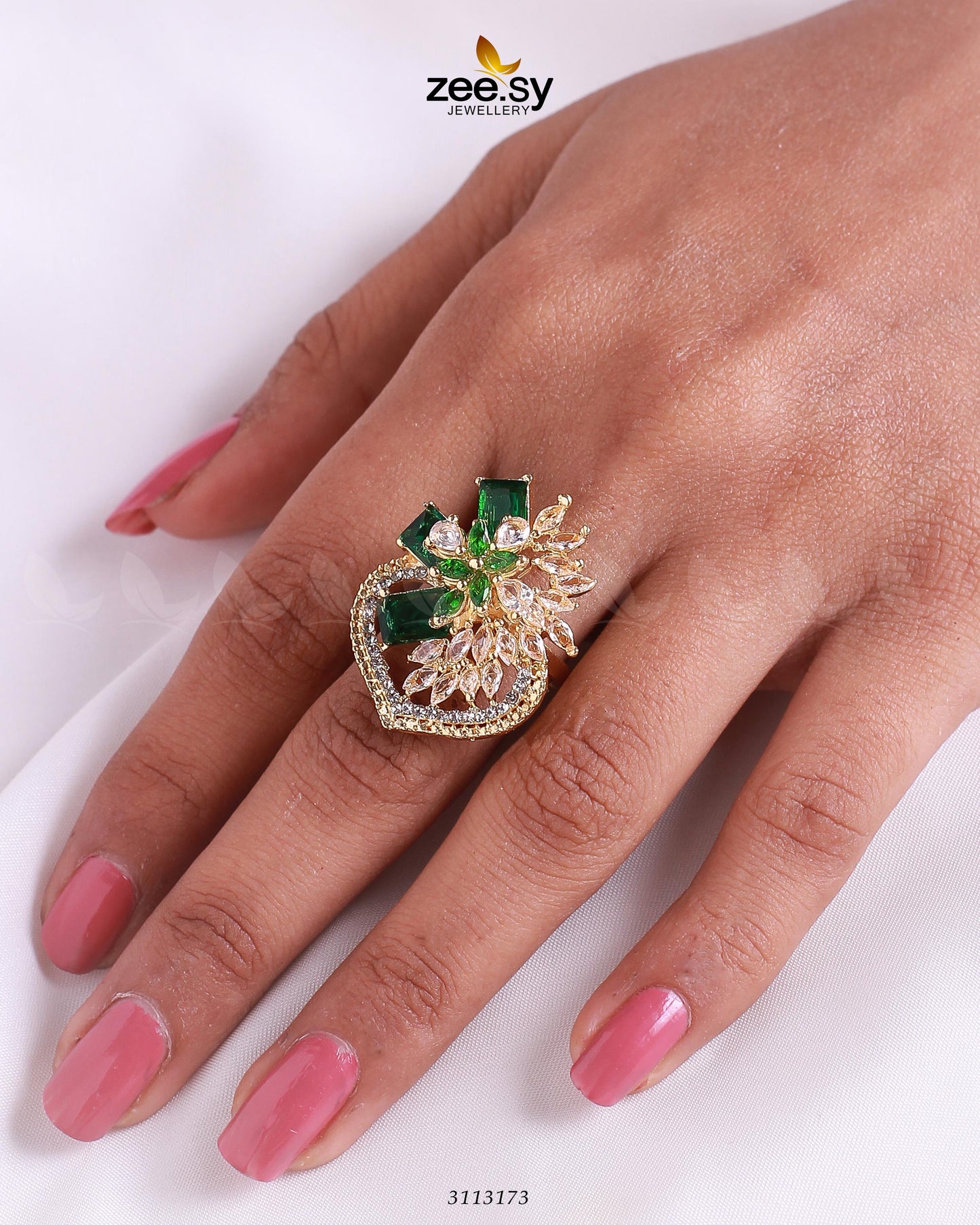 Hoya Rings Golden Green