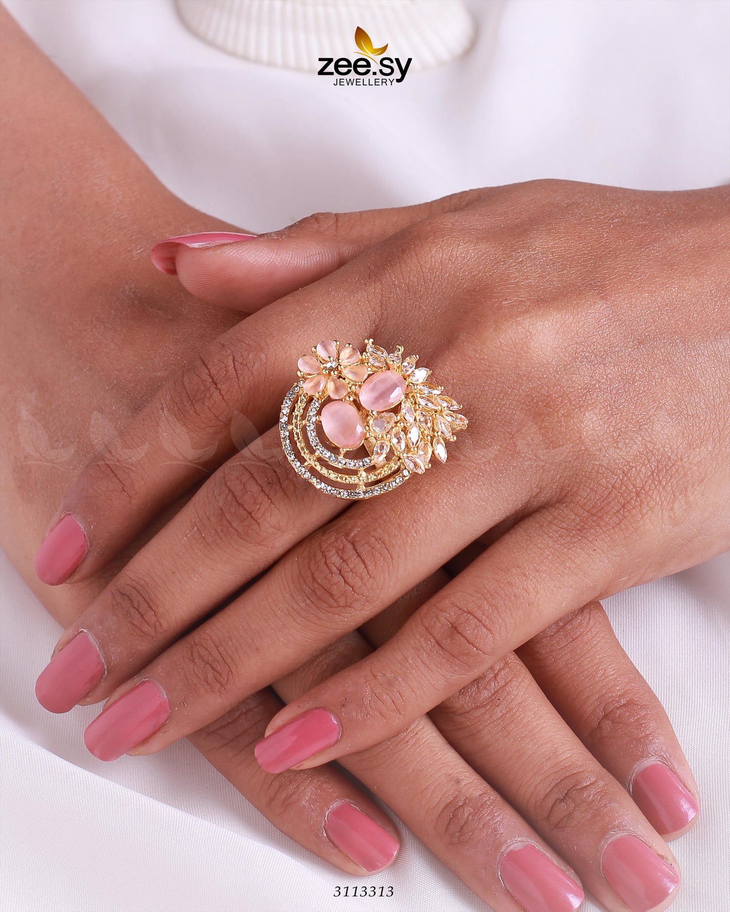 Zoya's Ring Golden Mint Pink