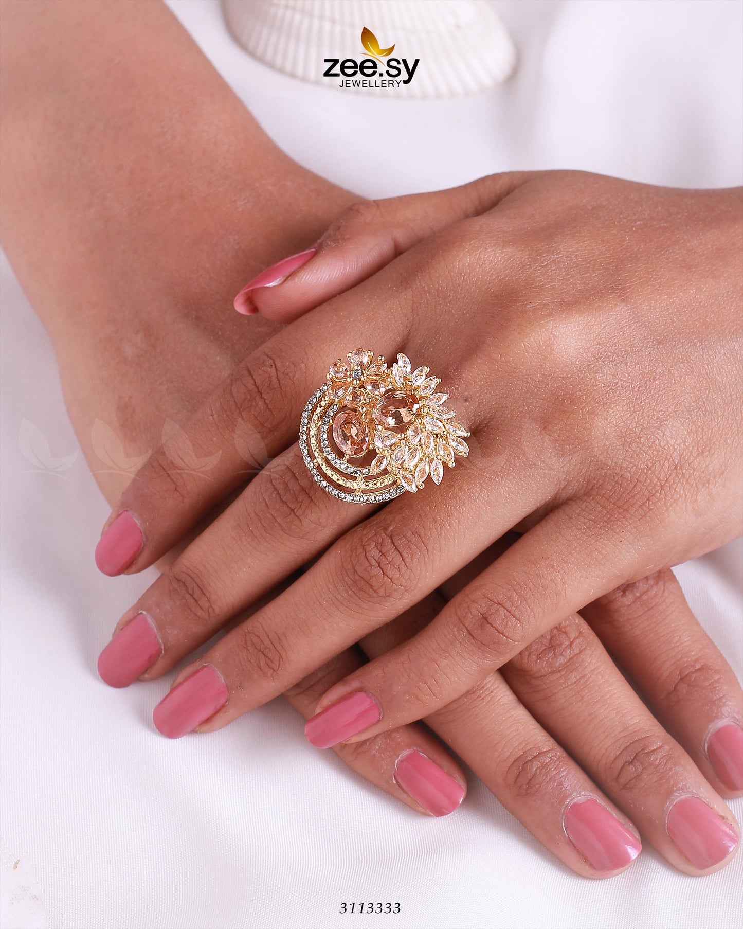 Zoya's Ring Golden Champagne